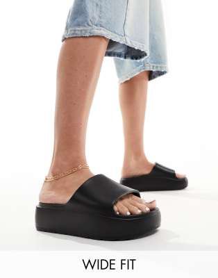 ASOS DESIGN Wide Fit - Freedom - Slider in Schwarz mit flacher, gerillter Plateausohle