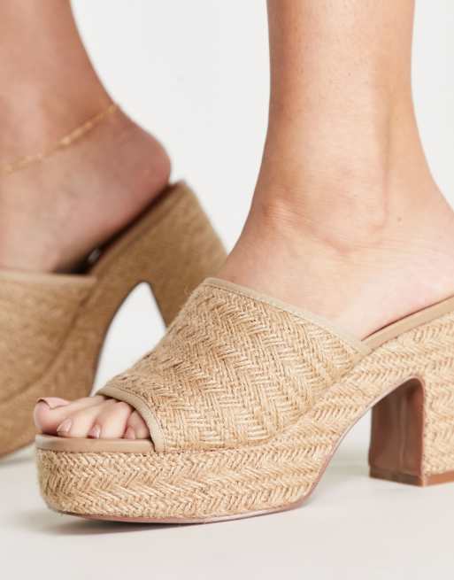 ASOS DESIGN Wide Fit – Harmony – Jasnobrązowe klapki na platformie i średnim obcasie  , 3 z 4