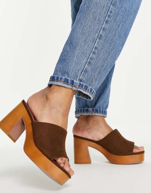 ASOS DESIGN Wide Fit - Harmony - Sabot a pianta larga con tacco medio e plateau color cuoio , 2 di 4