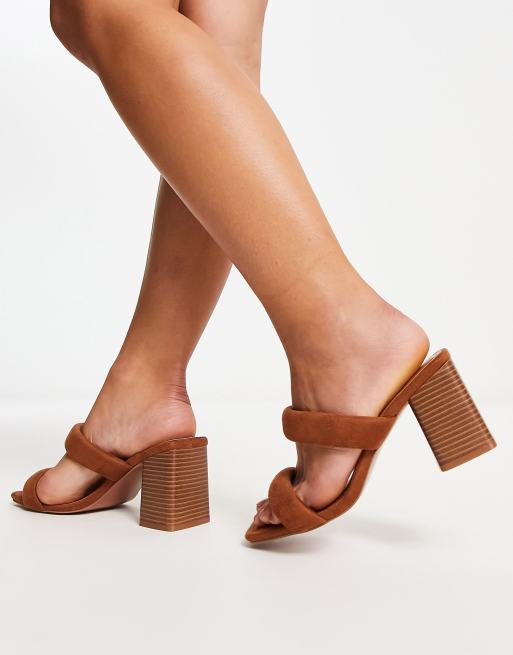 ASOS DESIGN Wide Fit Height Mules matelassées à talon mi-haut