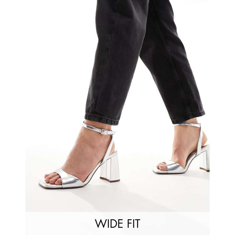 ASOS DESIGN Wide Fit Hotel Sandales minimalistes talon carr