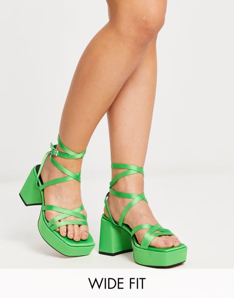 Green hot sale platform pumps