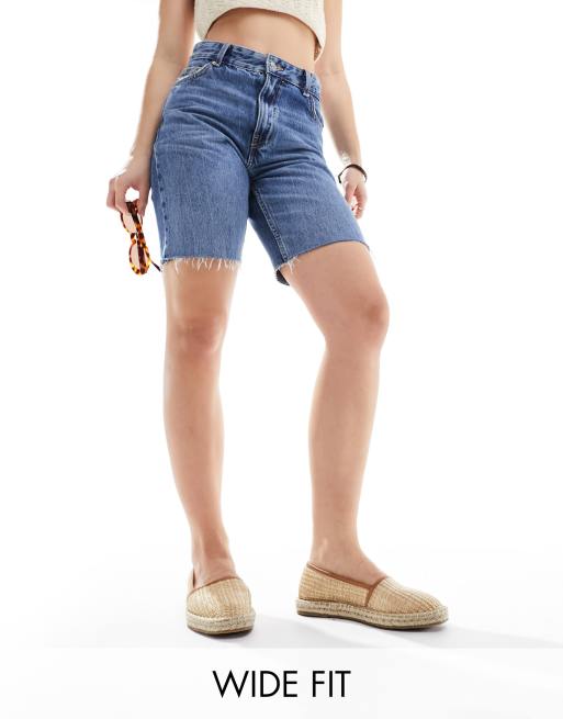 ASOS DESIGN Wide Fit – Joey – Espadryle z zamkniętymi noskami z rafii w naturalnym kolorze