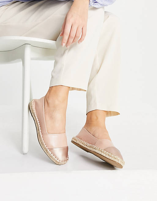 DESIGN Wide Fit Joy toe-cap espadrilles in pink and rose gold | ASOS
