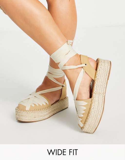 ASOS DESIGN Wide Fit – Junior – Jasnobrązowo-kremowe espadryle na płaskiej platformie z wiązaniem na kostce