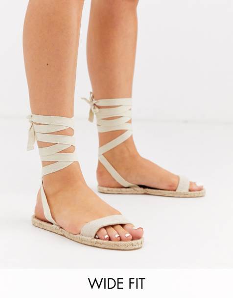 ASOS DESIGN Wide Fit – Juniper – Flache Espadrille-Sandalen in Natur