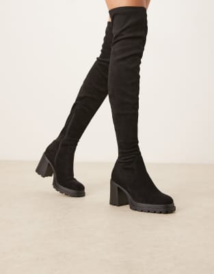 ASOS DESIGN Wide Fit - Kai - Klobige Overknee-Stiefel aus schwarzem Wildlederimitat mit Absatz, weite Passform