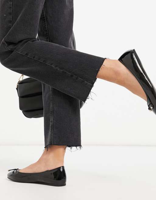 ASOS DESIGN Wide Fit – Lallie – Flache Ballerinas mit Schleife in Schwarz, 2 von 4
