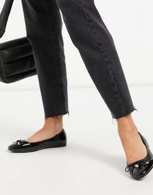 ASOS DESIGN Wide Fit – Lallie – Flache Ballerinas mit Schleife in Schwarz, 4 von 4