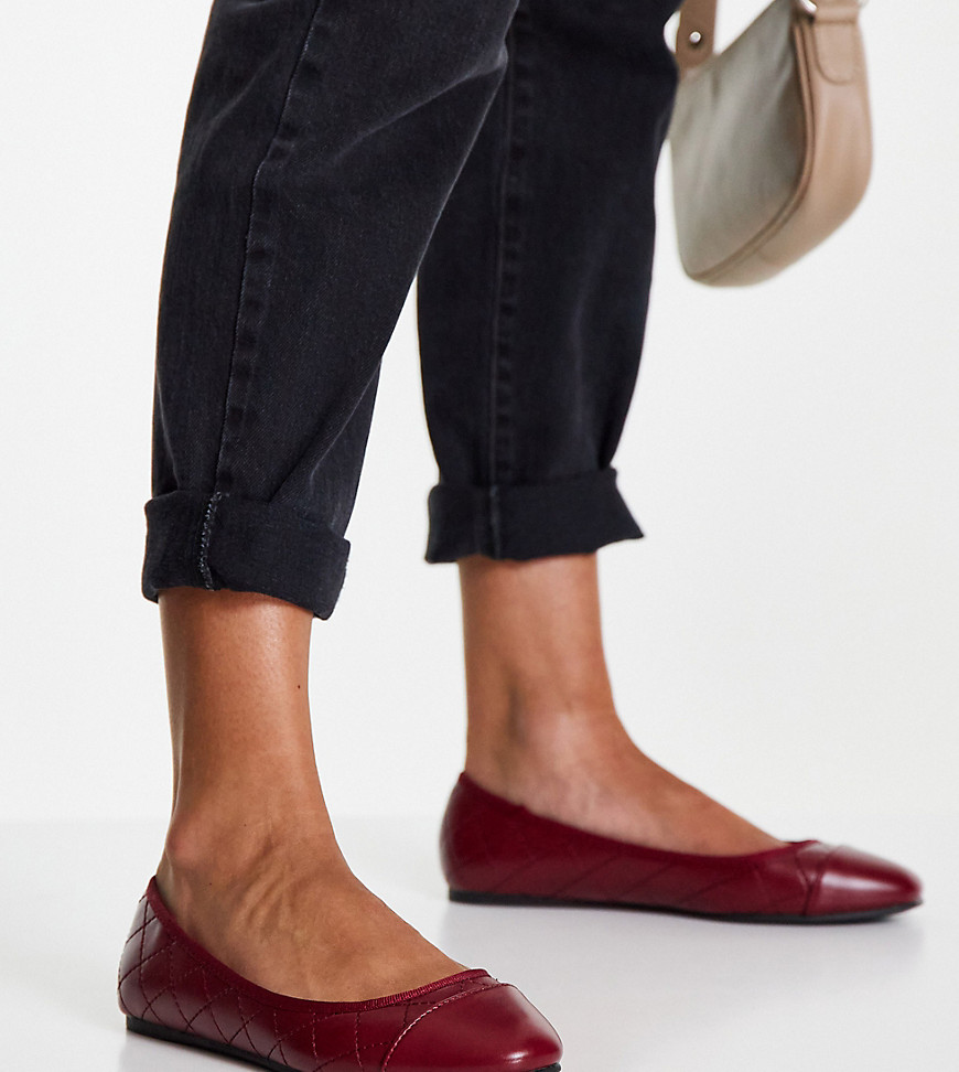 ASOS DESIGN Wide Fit Lantern quilted ballet flats in burgundy-Red