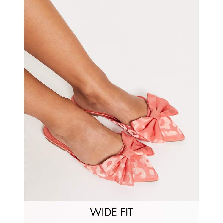 ASOS DESIGN Wide Fit Lass oversized bow pointed flat mules in