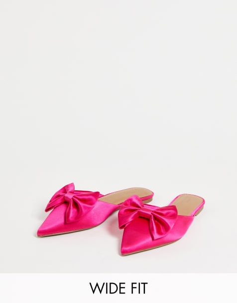 ASOS DESIGN Wide Fit Lass oversized bow pointed flat mules in pink satin - view 1