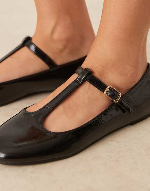 ASOS DESIGN Wide Fit – Latham – Mary-Jane-Ballerinas in schwarzer Lackoptik, weite Passform, 3 von 4