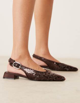 ASOS DESIGN Wide Fit - Leonora - Pailletten-Ballerinas in Schokobraun mit Fersenriemen, weite Passform-Brown