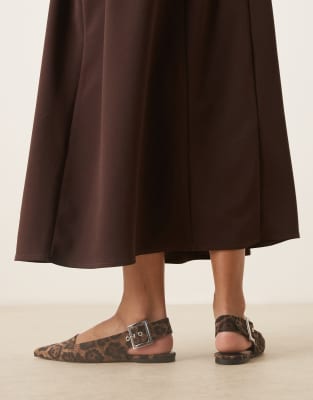 ASOS DESIGN WIDE FIT LINEAR BUCKLE DETAIL SLINGBACK BALLET FLATS 