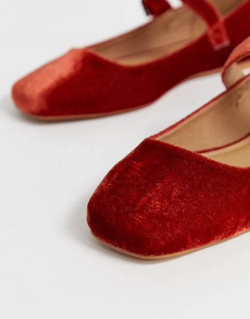 Red velvet ballet online flats