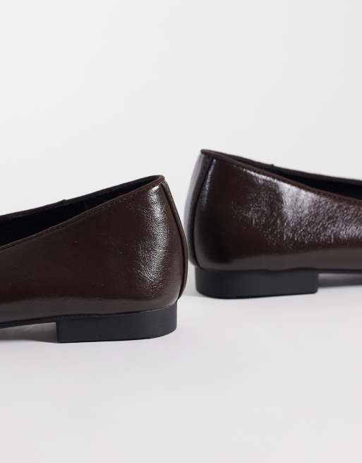 ASOS DESIGN Wide Fit Lion bow ballets in chocolate, 4 of 4