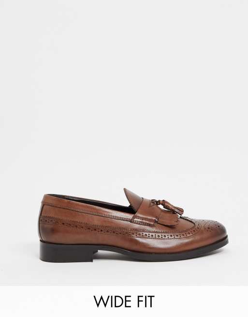 ASOS DESIGN Wide Fit Loafers in bruin gepolijst leer met brogue detail