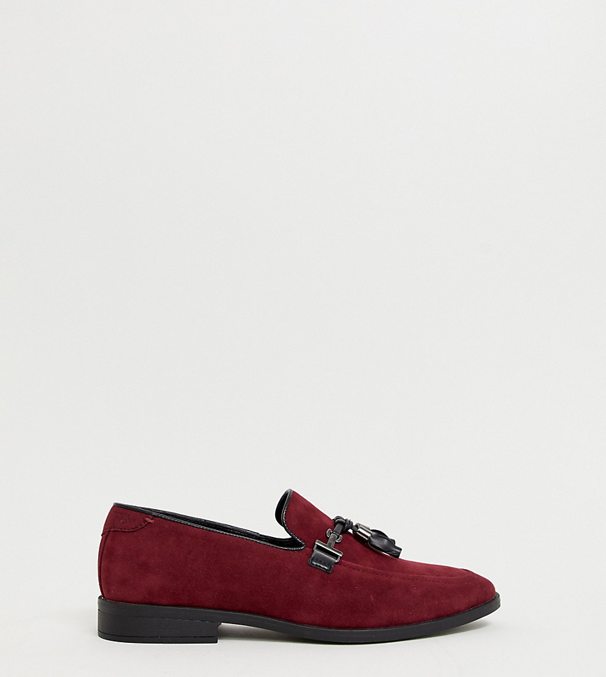 ASOS DESIGN Wide Fit loafers in burgundy faux suede with tassel-Red