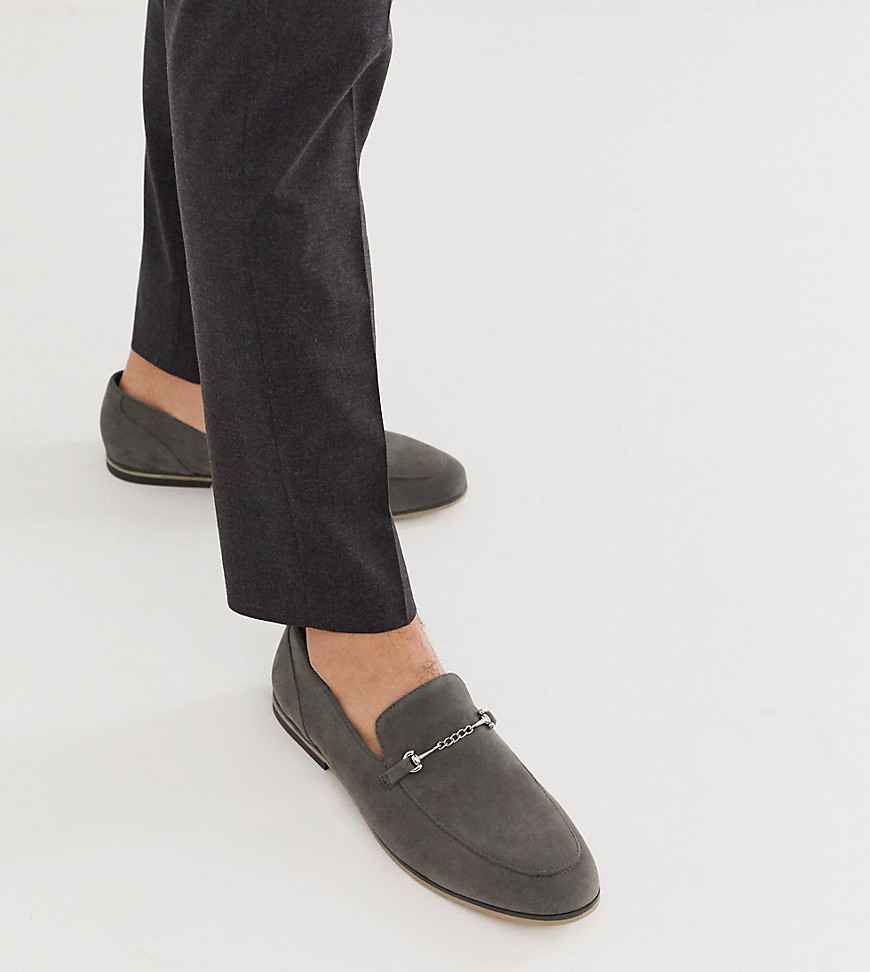 ASOS DESIGN Wide Fit loafers in grey faux suede with snaffle detail and black sole