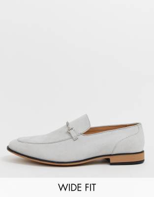 ASOS DESIGN Wide Fit Loafers In Pale Grey Faux Suede With Snaffle | ASOS