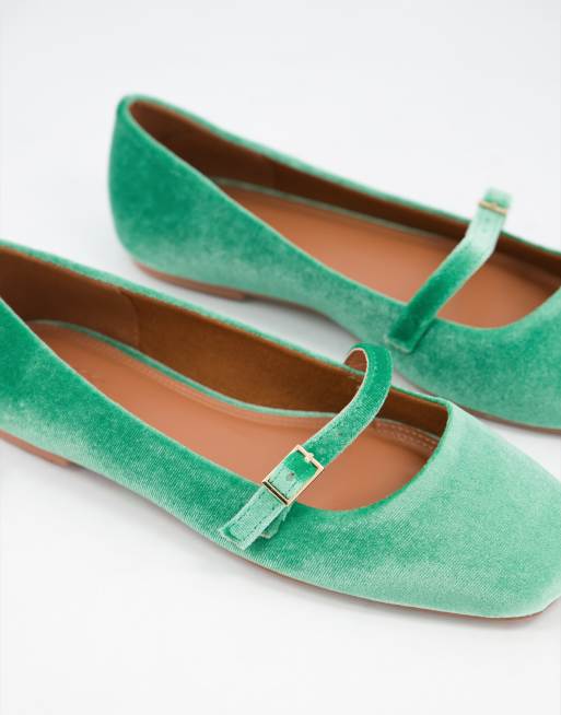 Green velvet hot sale flat shoes