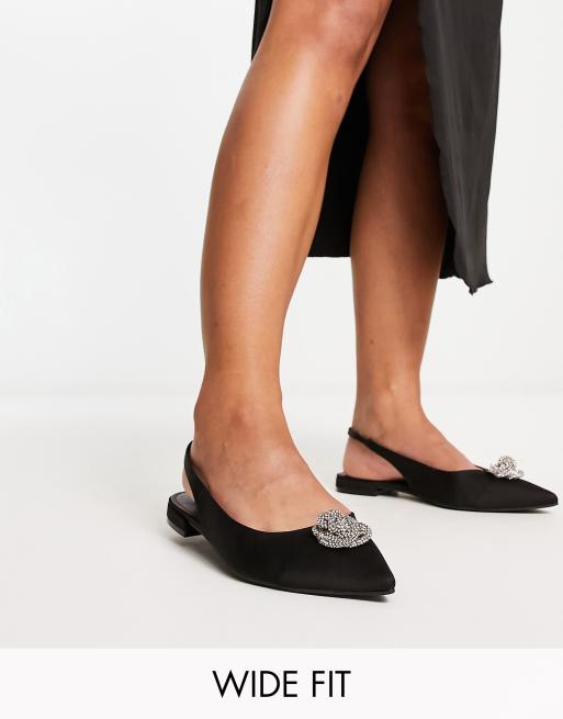 ASOS DESIGN Wide Fit – Lotus – Czarne satynowe balerinki na płaskiej podeszwie ze zdobionym paskiem za piętą