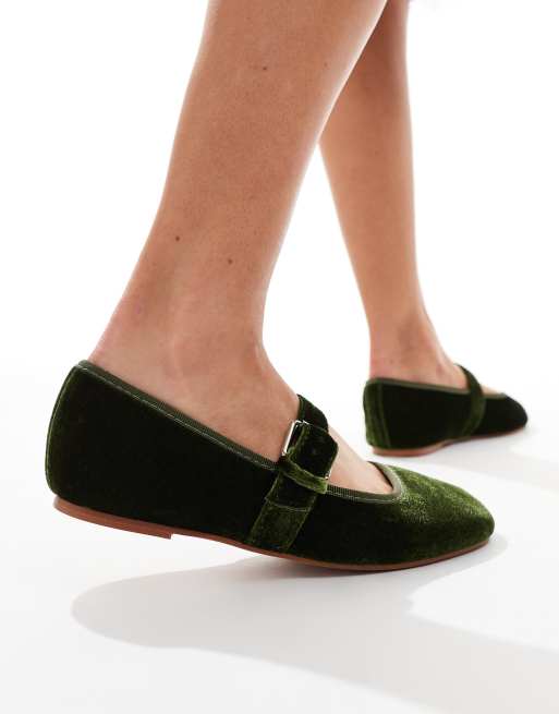 ASOS DESIGN Wide Fit Lou Mary Jane ballet flat in green velvet | ASOS