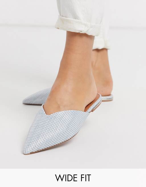 ASOS DESIGN Wide Fit – Lou – Spitze, blaue Pantoletten in gewebter Optik