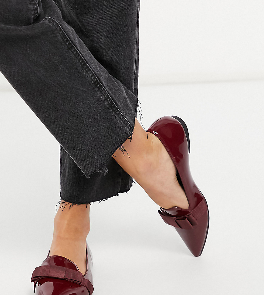 ASOS DESIGN Wide Fit Luan bow pointed ballet flats in burgundy patent-Red