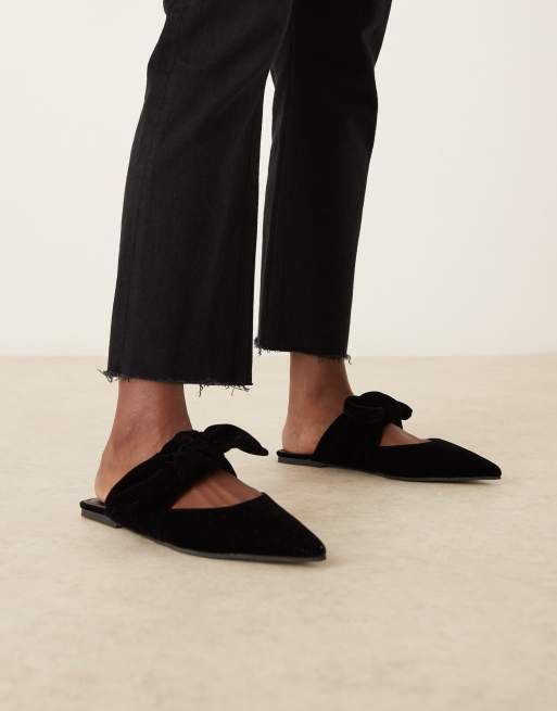 ASOS DESIGN Wide Fit – Lunar – Czarne aksamitne balerinki bez pięt z kokardą, 2 z 4