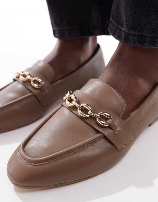 ASOS DESIGN – Wide Fit – Macaroon – Loafer in Hellbraun mit Kettendetail, 2 von 4