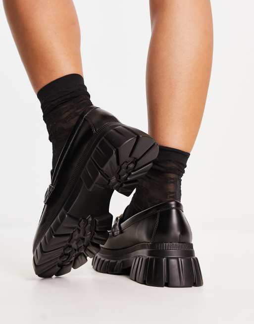 ASOS DESIGN Wide Fit Magnus chunky loafers in black , 2 of 4