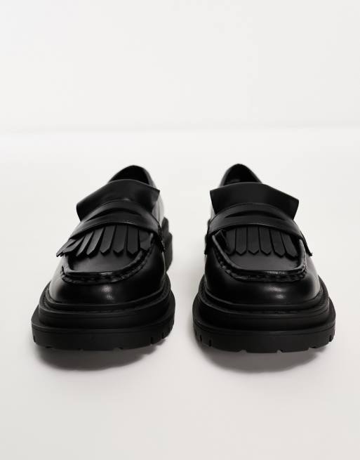 ASOS DESIGN Wide Fit Majesty chunky fringe loafers in black, 3 of 4