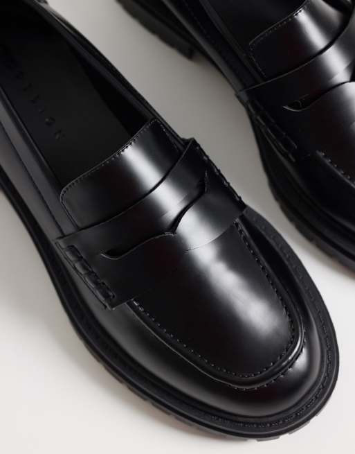 ASOS DESIGN Wide Fit Mavis chunky cleated sole loafers in black, 4 of 4