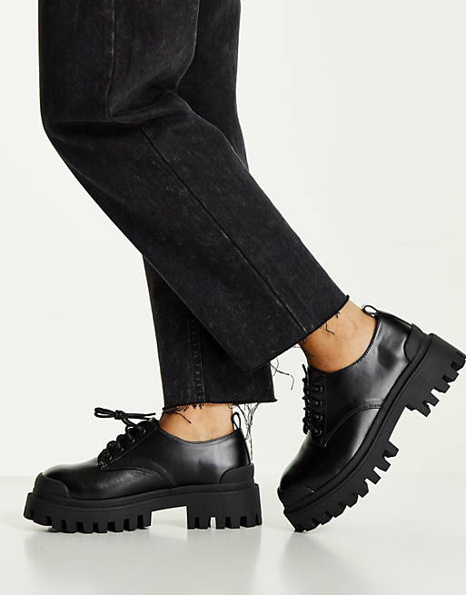 instance Night spot segment ASOS DESIGN Wide Fit Mayan chunky lace up flat shoes in black | ASOS