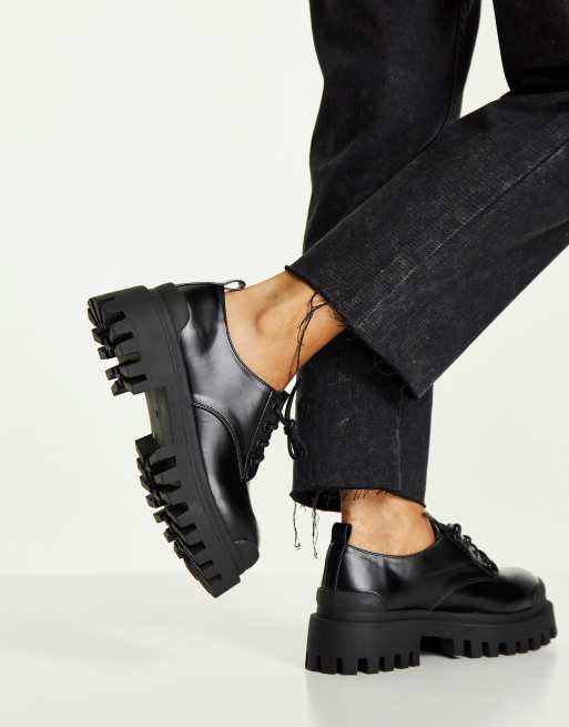 ASOS DESIGN Wide Fit Mayan Flache Schnurschuhe in Schwarz mit dicker Sohle weite Passform ASOS