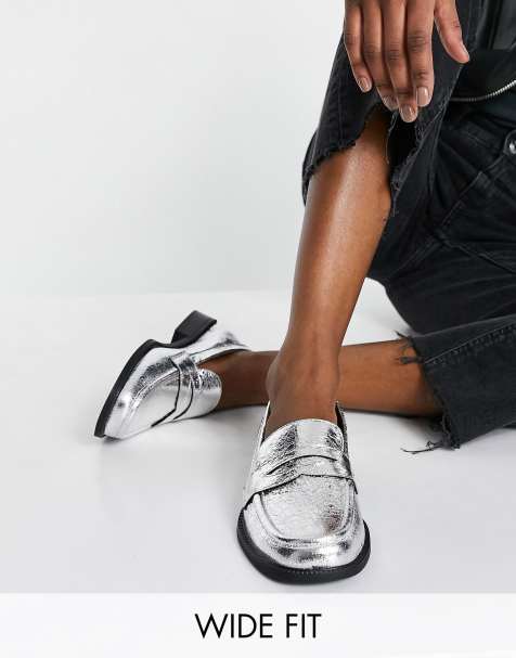 ASOS DESIGN Wide Fit Mensy loafers in silver - view 1