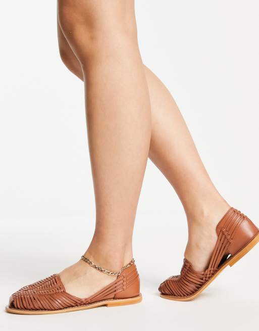 Tan woven 2025 flat shoes