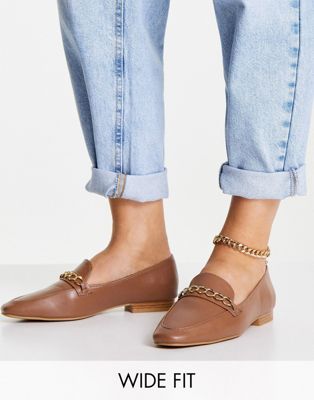 ASOS DESIGN Wide Fit Mingle chain loafers in tan