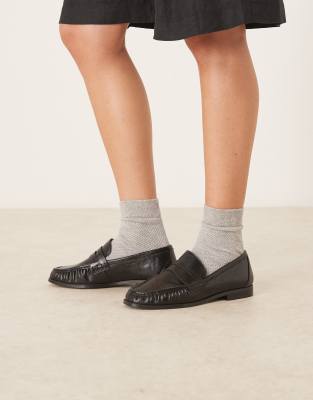 ASOS DESIGN Wide Fit - Minnie - Mocassins à détail froncé - Noir