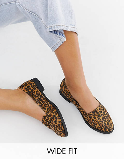 ASOS DESIGN Wide Fit Minny flat shoes in Leopard