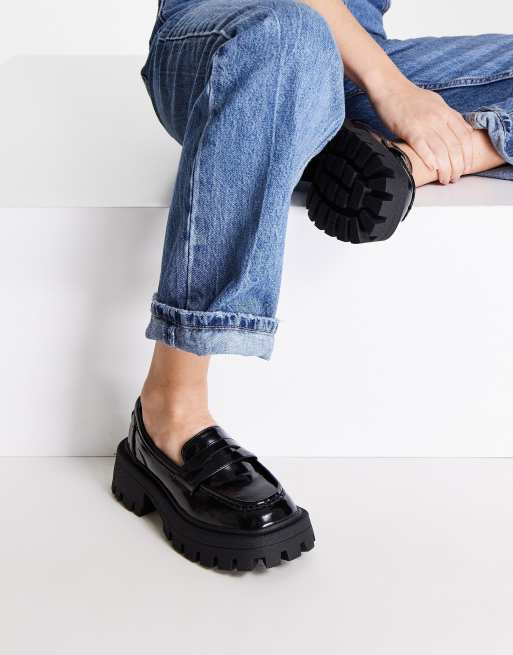 ASOS DESIGN Wide Fit Mulled chunky loafer in black | ASOS