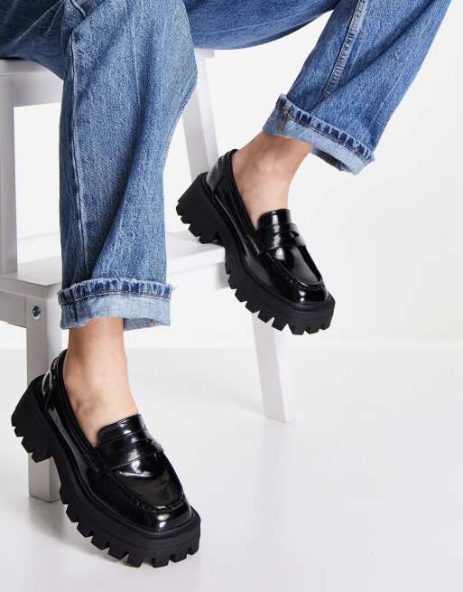 ASOS DESIGN Wide Fit Mulled chunky loafer in black | ASOS