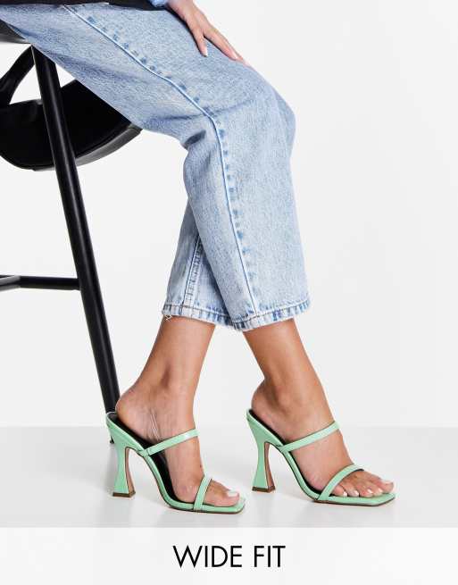 ASOS DESIGN Wide Fit – Nasia – Mules mit Absatz in weiter Passform in Grün 