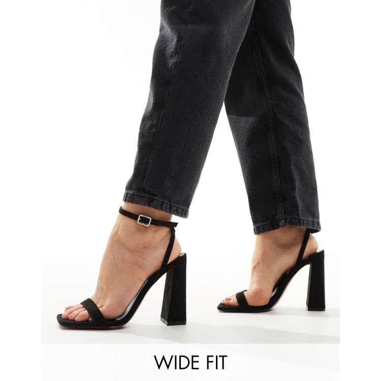 Black barely on sale there block heels