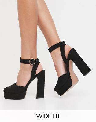 Wide width platform outlet heels