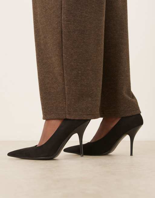 ASOS DESIGN Wide Fit – Perth – Spitze Pumps aus Wildlederimitat in Schwarz mit hohem Stiletto-Absatz, 3 von 4