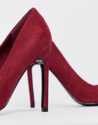 burgundy court heels