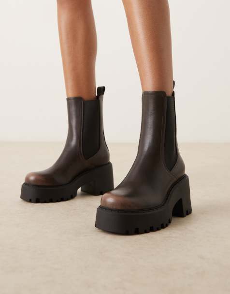 ASOS DESIGN Wide Fit Rae chunky heeled chelsea boots in chocolate brown - view 1